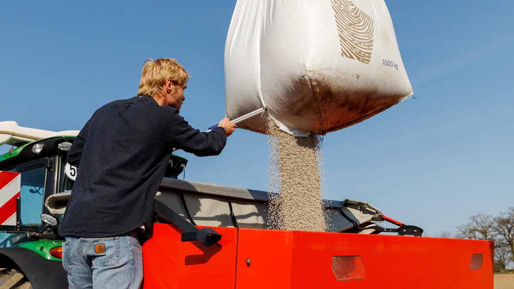 Dnger in Big Bags: Geschtzt vom Werk bis zum Feld - Effizient dngen